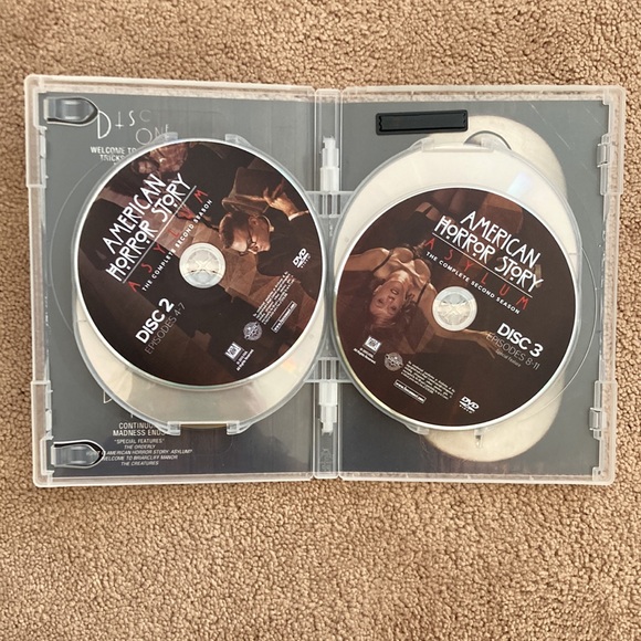 1-4 seasons AMERICAN HORROR STORY - Picture 5 of 7